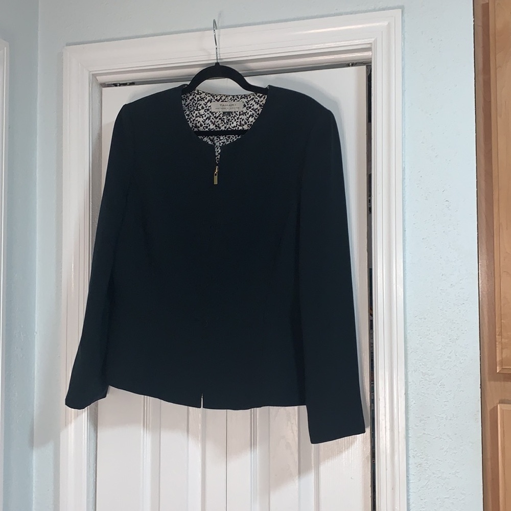Tahari Black Suit Jacket 16